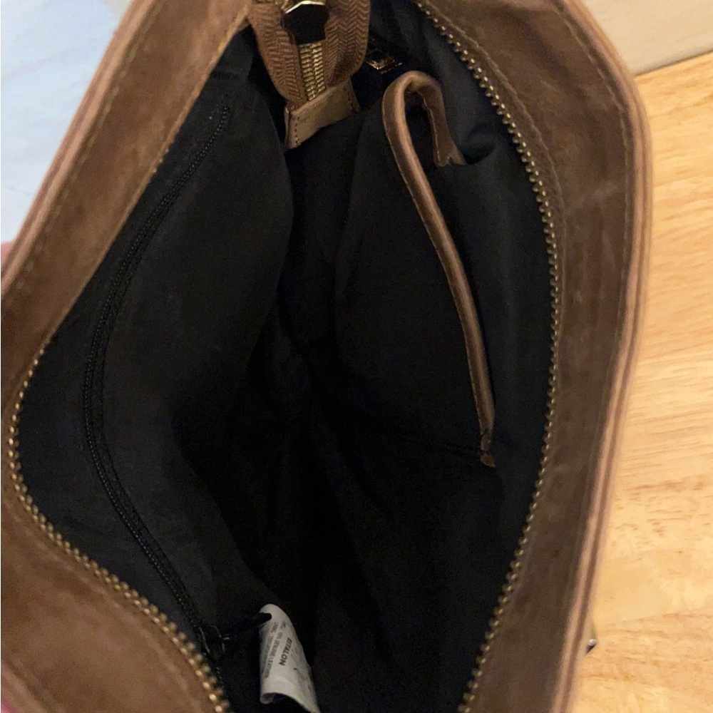 Estalon Genuine Leather Crossbody - Picture 9 of 12